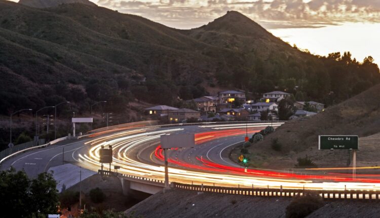 Freeway flyover would save California cougars from oblivion

