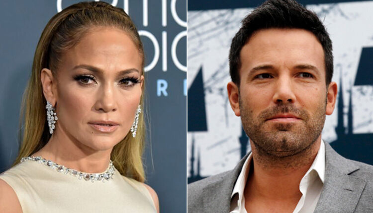 Jennifer Lopez and Ben Affleck were spotted with their children at the Los Angeles theme park

