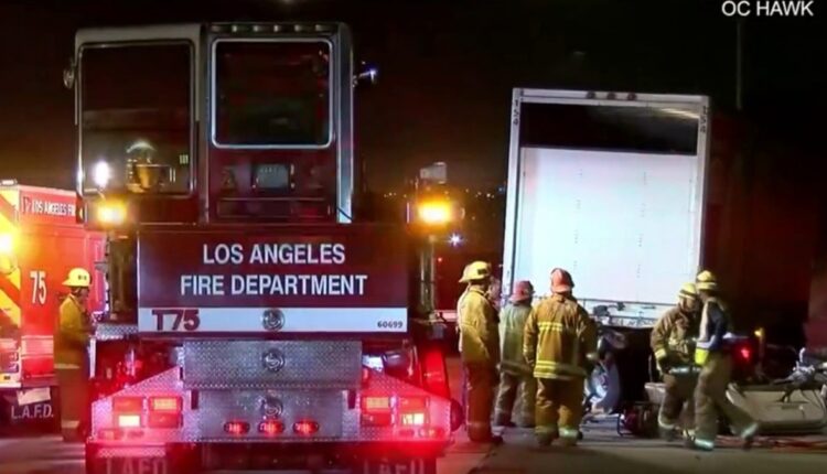 Man and woman beheaded in 5 San Fernando Valley freeway accidents - NBC Los Angeles

