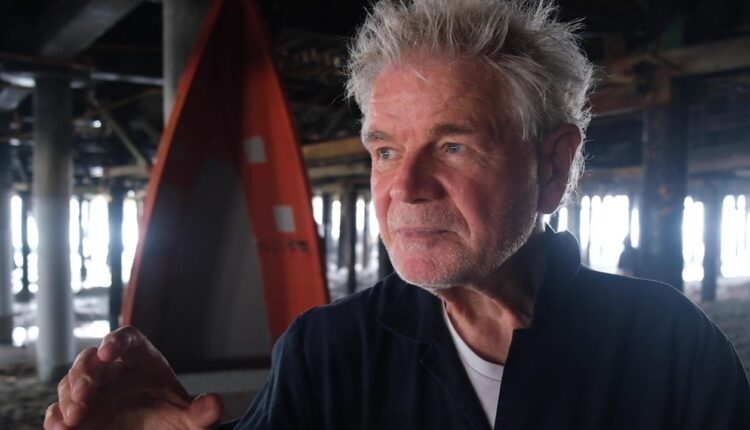 The artist appeals to the city of Santa Monica to save his work of art


