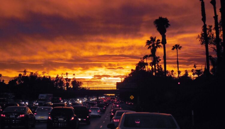 Op-Ed: 1976 Los Angeles car pool debacle meets anti-Vax protests

