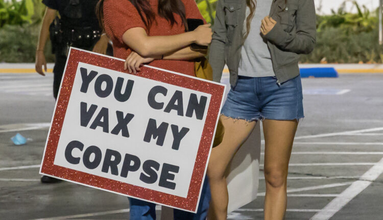 Santa Monica College requires vaccines for all students on campus - The

