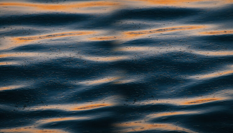 Some of the oil from California dissolves in ocean currents

