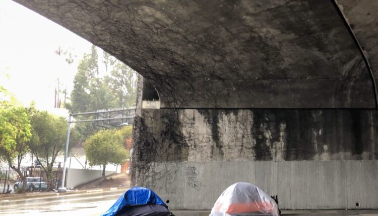 Who will rule troubled Los Angeles?


