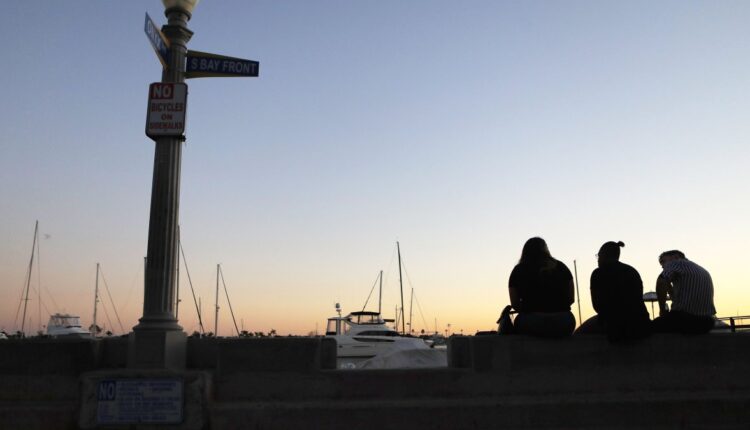 2 women on Balboa Island and 1 man found dead - NBC Los Angeles

