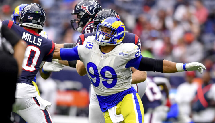 How bad was the Houston Texans offensive line when they lost to the Los Angeles Rams?

