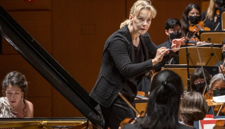 Review: Kaija Saariaho explores a SoCal 'Vista' with LA Phil

