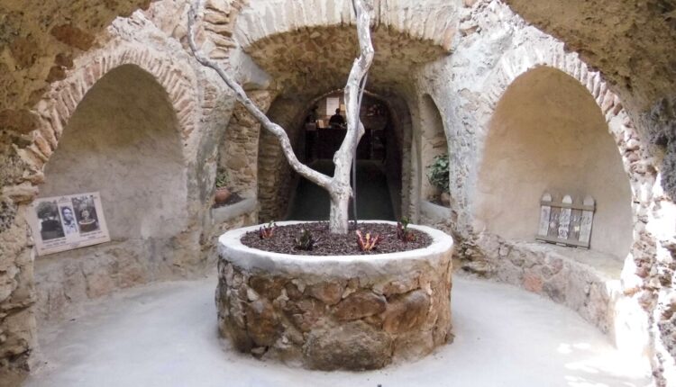 An In-N-Out Museum and Underground Gardens: 10 Quirky Stops Along Highway 99