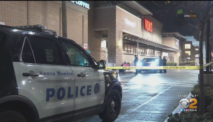 Man stabbed by security guard during a confrontation at the Santa Monica Vons store for wearing a mask - KCAL9 and CBS2 News, Sports and Weather

