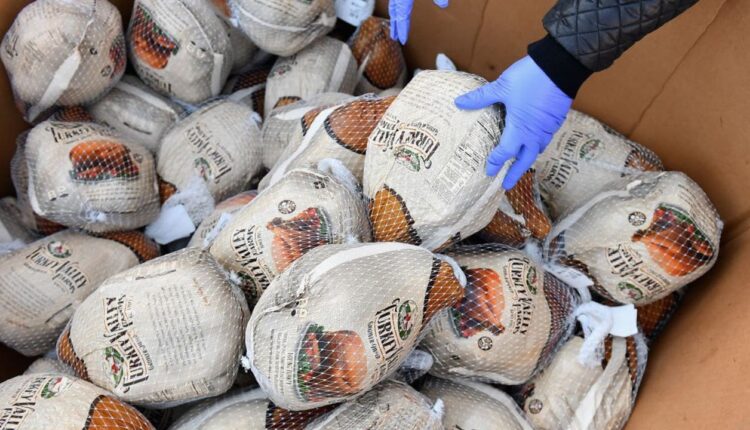 Experts suggest shopping early for Thanksgiving dinner as food prices continue to rise

