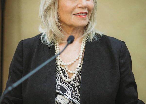 Laurel Rosen steps down as CEO of the Santa Monica Chamber

