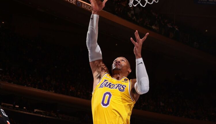 Russell Westbrook triggers a rally in the second half, but the Los Angeles Lakers fall short

