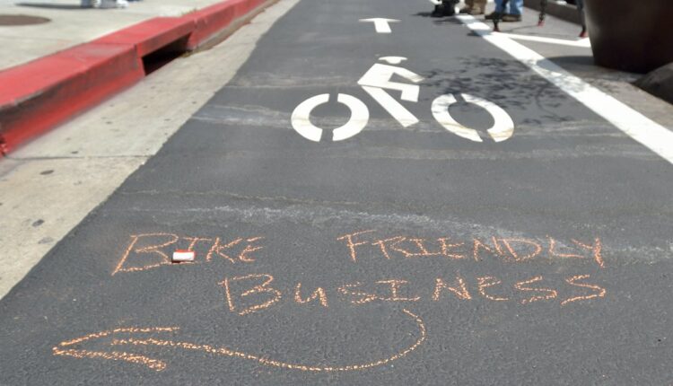 LA closes the gap in the bike path from Santa Monica to USC - NBC Los Angeles


