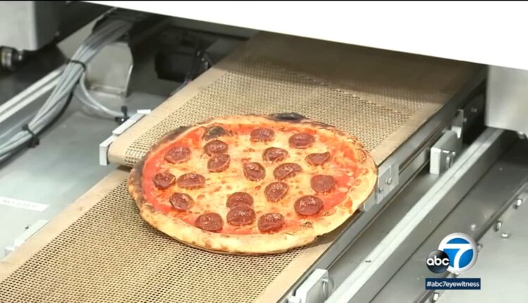 Stellar Pizza, developed by former SpaceX employees in Santa Monica, can produce 100 pizzas an hour

