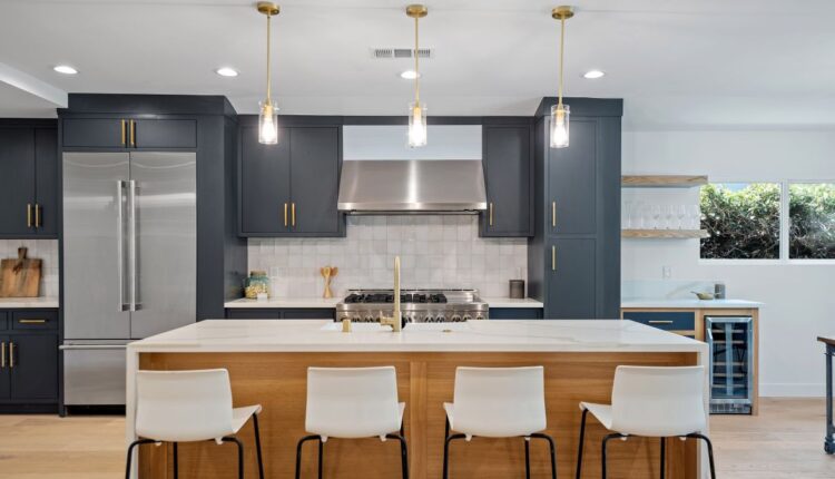 At the home of Jason Packham and Nicole Sullivan

