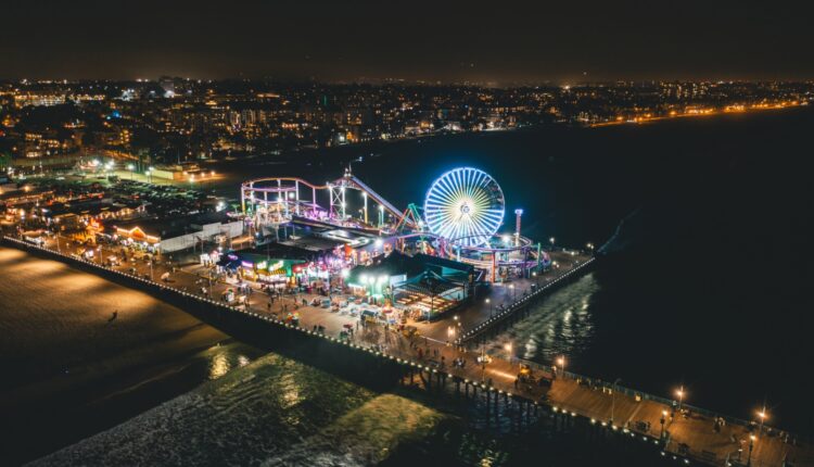 Santa Monica Pier countdown to 2022 - CBS Los Angeles

