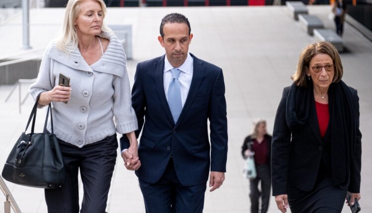 LA Ethics Commission makes a move in ex-councilman Mitchell Englander's case - Daily News
