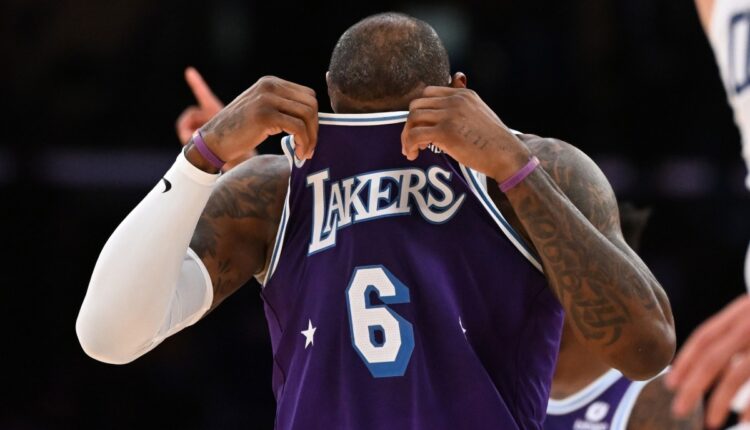 LeBron James Questionable for LA Clippers vs Los Angeles Lakers
