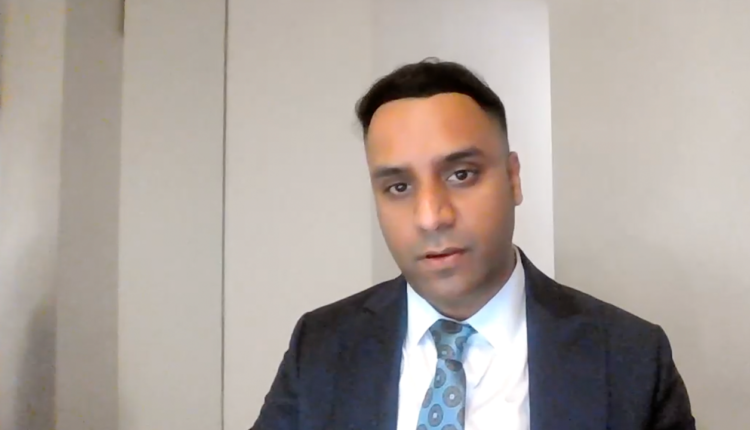 Dr Shoaib Ugradar Addresses Presenting Patients With Treatment Options and Informing Them About AEs
