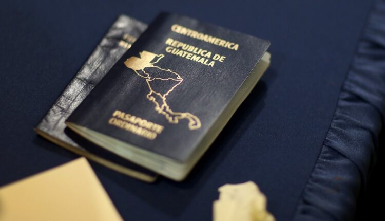 Guatemalan citizens in Los Angeles will now be able to process a 10-year passport – NBC Los Angeles
