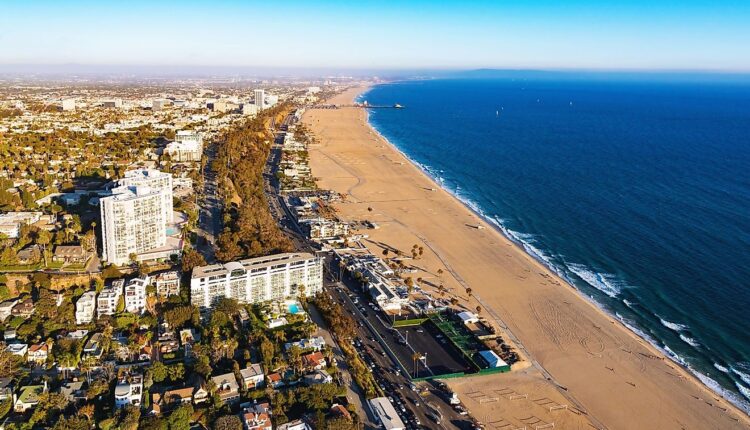 Santa Monica, California - World Atlas

