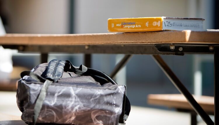Chronic absenteeism drops at Los Angeles Unified but still above pre-pandemic level
