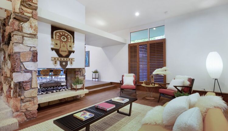 Renovated Mid-Century Modern Los Angeles Home Lists for $3.85 million
