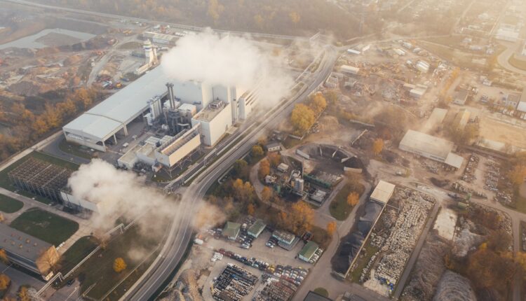 Climate Questions: How does carbon dioxide trap heat?
