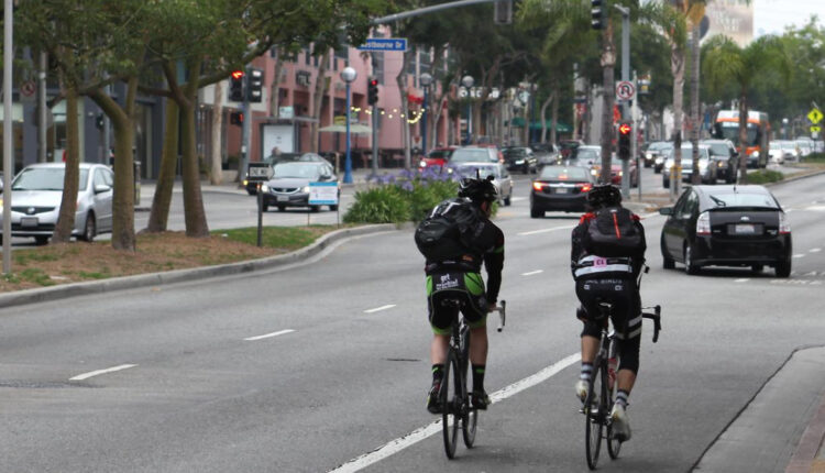 TONIGHT: Bike lanes for Santa Monica Boulevard?
