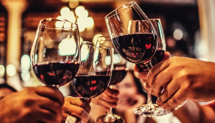 Sip Vivacious Vinos at Union Station and Help a Great Cause – NBC Los Angeles
