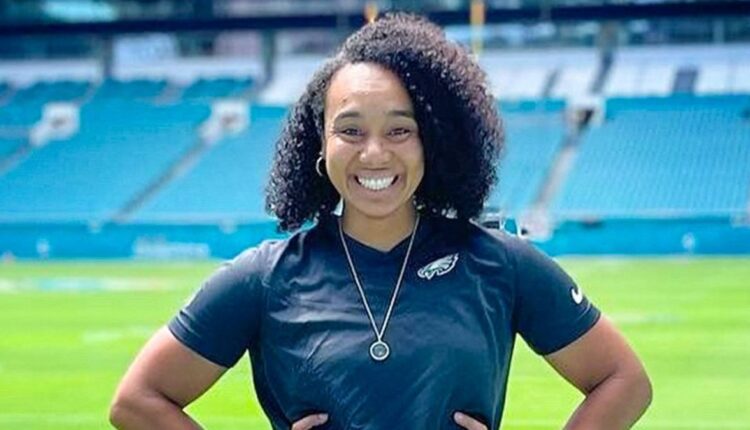 Autumn Lockwood to Be First Black Woman to Coach in Super Bowl – NBC Los Angeles
